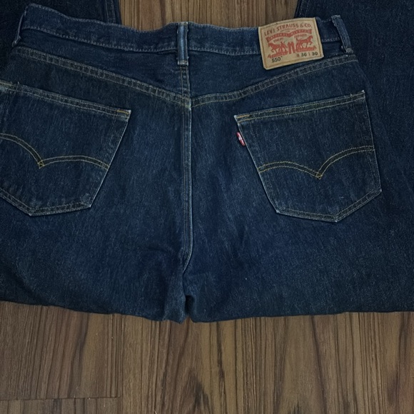 Levis - Picture 2 of 3